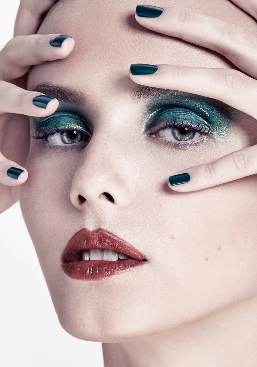 Lustrous