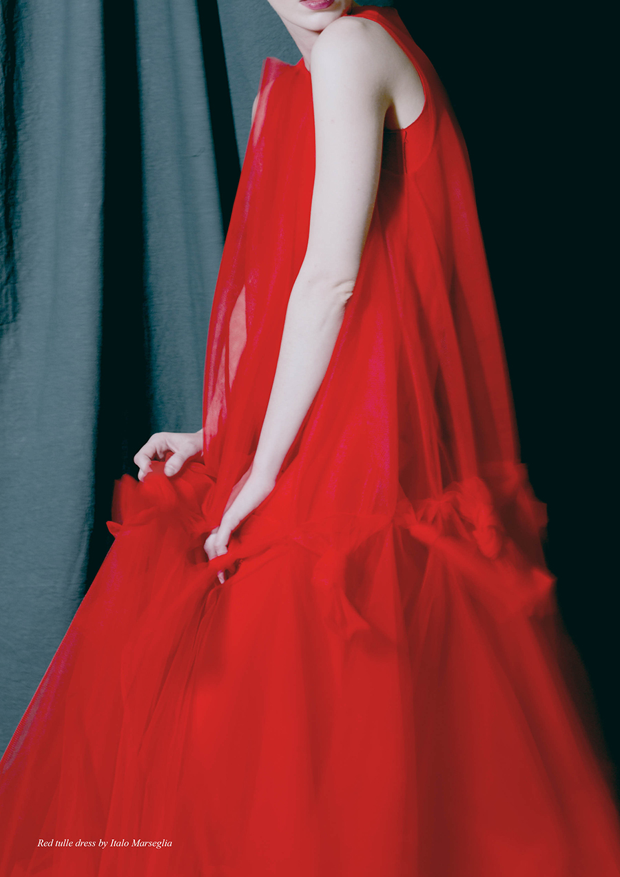 DYSTOPIA, SUSPICION BREEDS CONFIDENCE OR MAYBE NOT...4